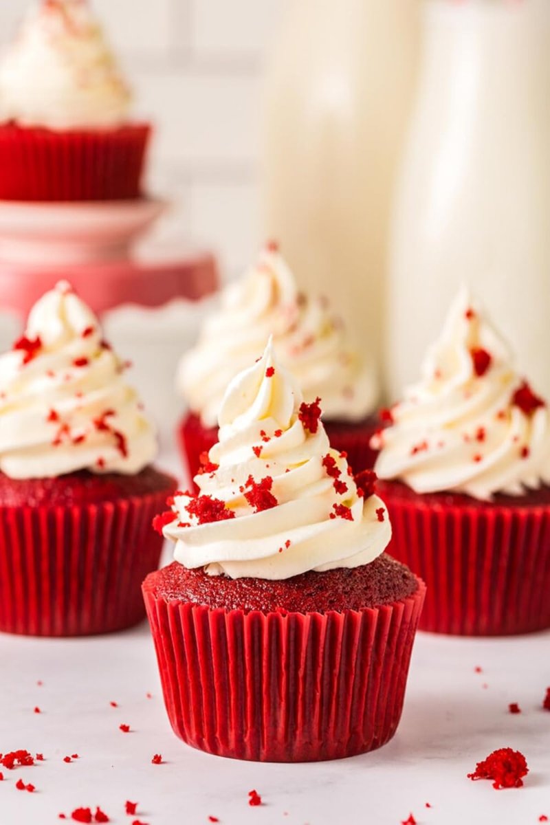 Trend Hediye Sepeti Takribi 200 Adet Büyük Boy Kırmızı Muffin Kek Kalıbı, Cupcake Kağıdı, Browine Kalıbı 50x40 Mm
