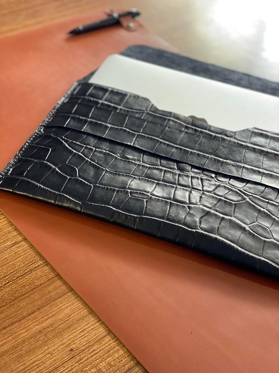 MATDERİ Macbook Çanta Siyah 13" 14" 15" 16" Uyumlu Hakiki Deri Yılan Dokulu Kılıf (13 Macbook Pro/Ai