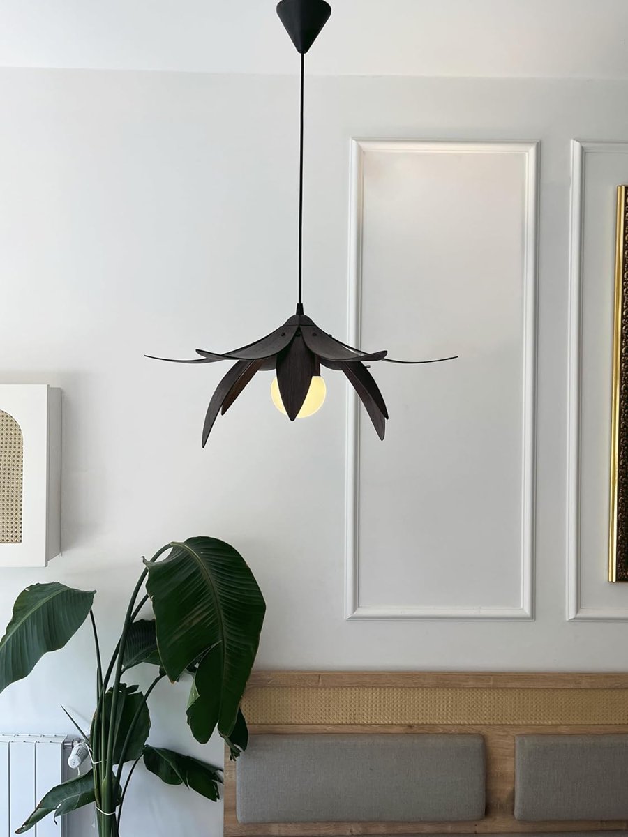 Lotus Avize – Ahşap Modern ve Minimal Tasarım Avize, İskandinav Salon ve Oturma Odası Aydınlatması (Ceviz)