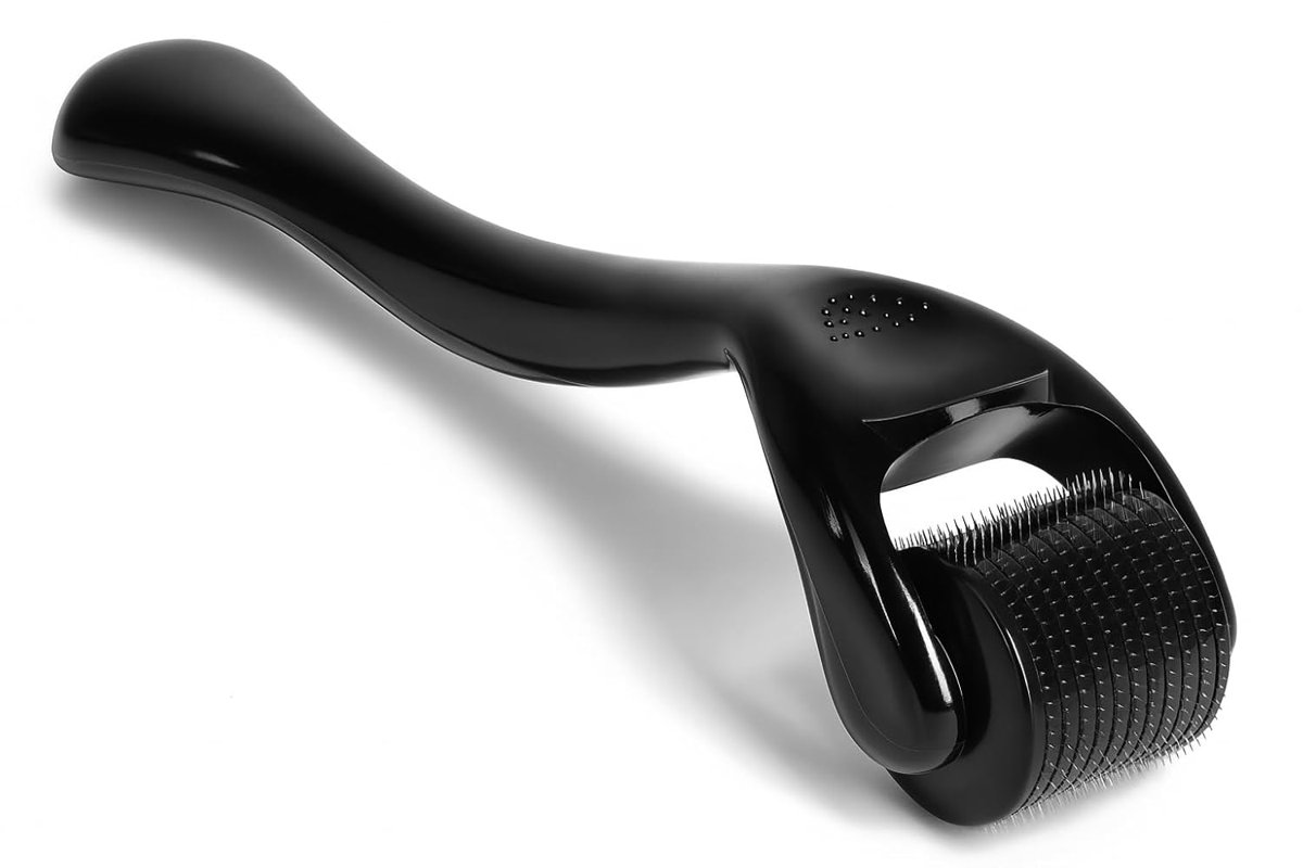 Derma Rulo, 540 Titanyum Microneedle Merdane, Yüz Kırışıklıkları için Saç Dökülmesi Streç İşaretleri Saç Çıkma Mikro İğneler Profesyonel Microneedling Derma İğneleme Kiti Kılıflı (0,5 mm)