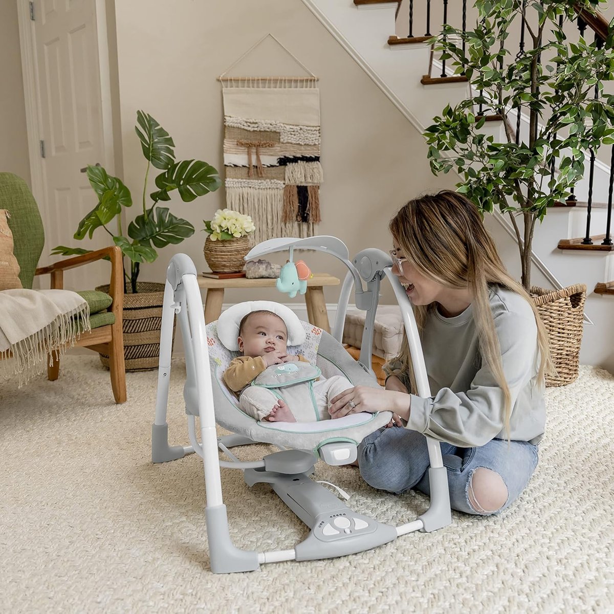 Ingenuity Wimberly taşınabilir salıncak piller veya şebeke otomatik sallanan titreşimler 12 rahatlatıcı melodi ve 4 doğa sesi unisex