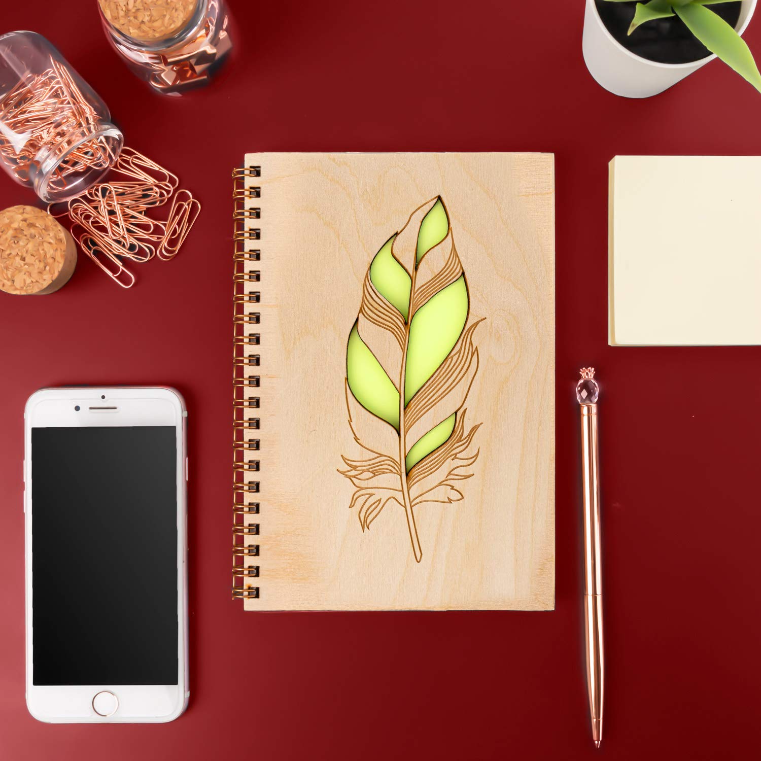 Tüy Kalem Tasarımlı Ahşap Kapaklı Defter