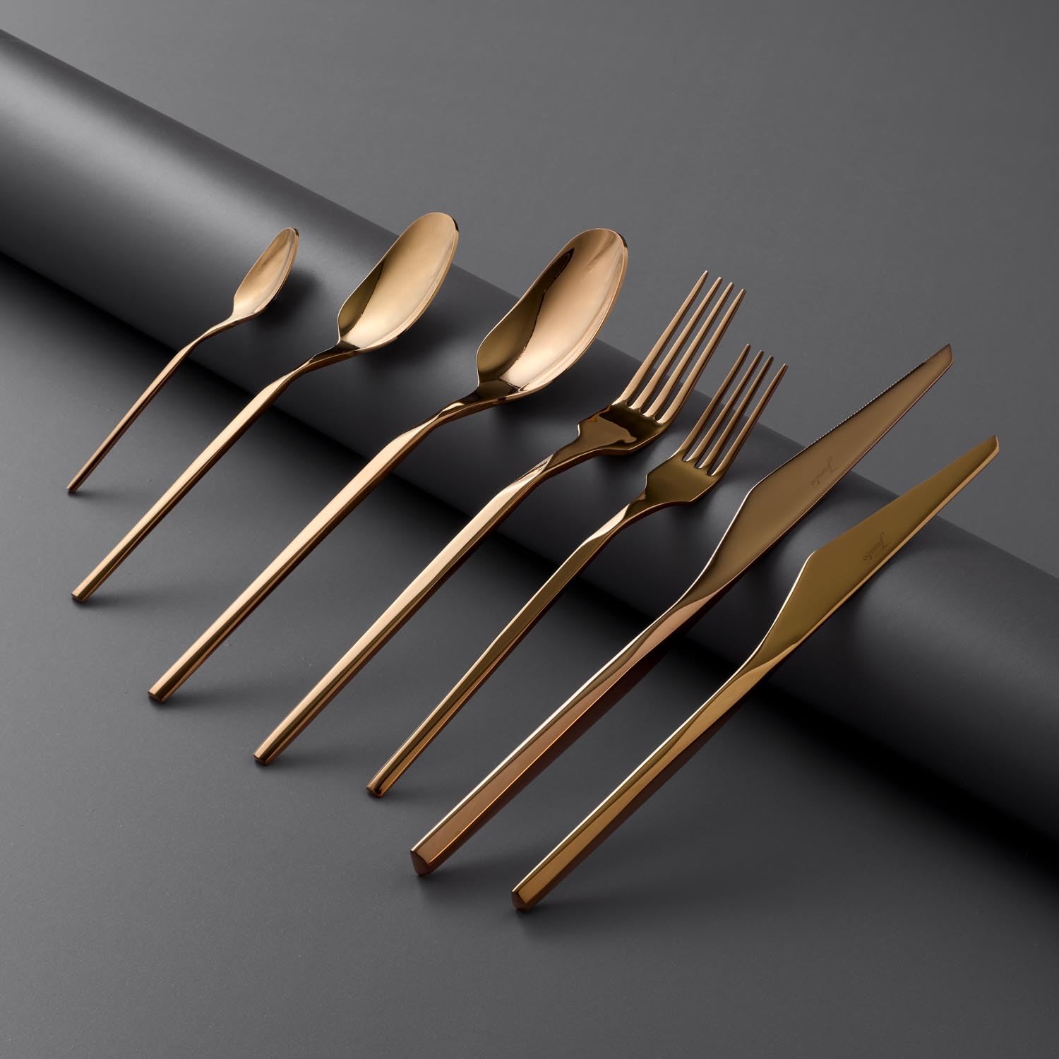 Jumbo 5500 Titanyum Bronz 12 Kişilik 84 Parça Çatal Kaşık Bıçak Seti