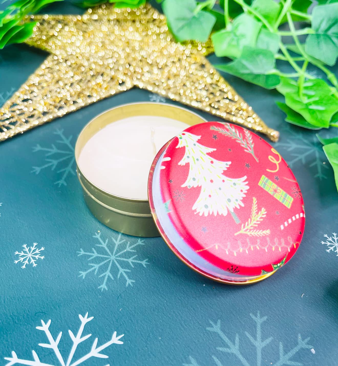 giftmoda Kırmızı Yeni Yıl Tasarımlı Kokulu Teneke Mum (Kırmızı)