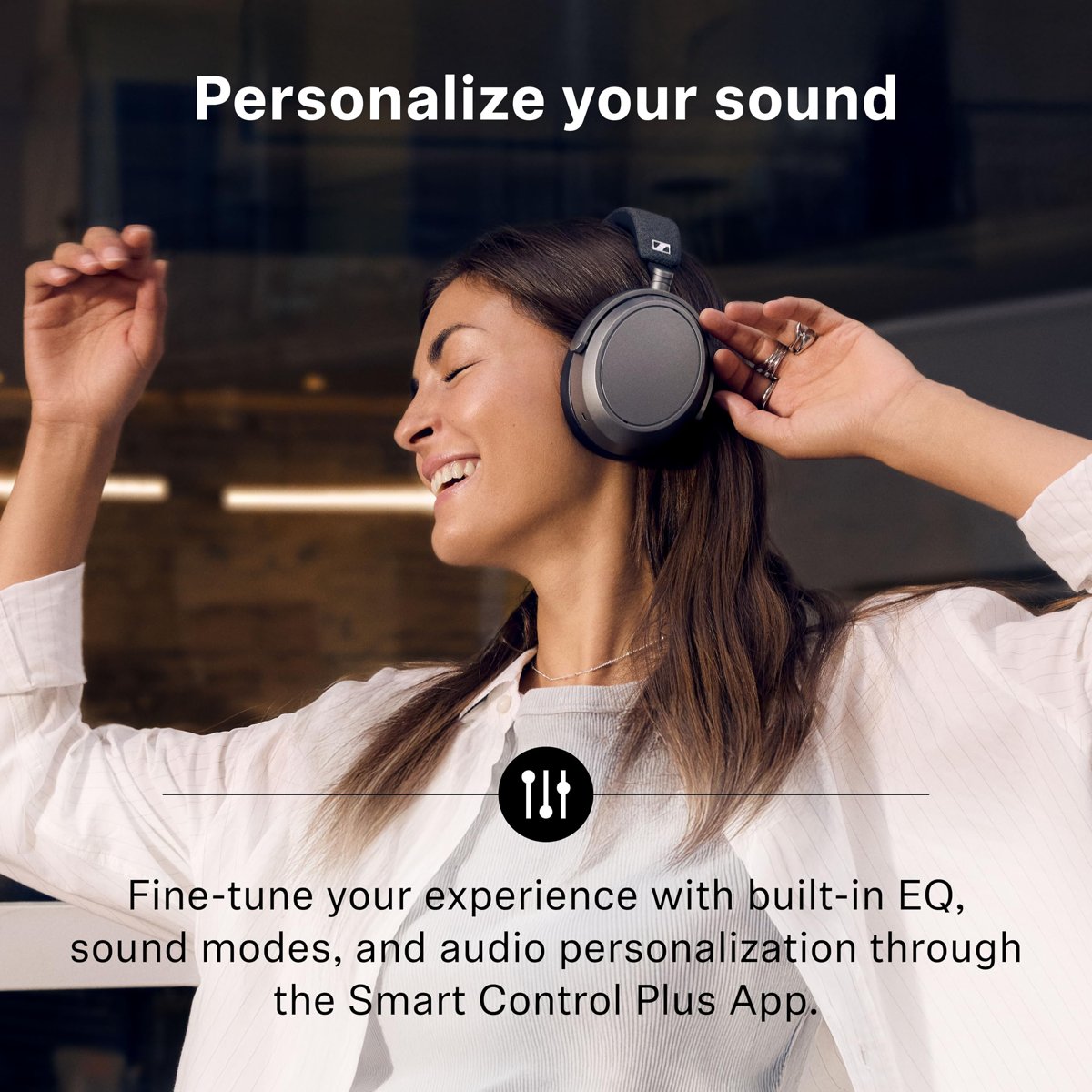 Sennheiser Momentum 4 Wireless - Kablosuz Kulak Üstü Bluetooth Kulaklık - ANC, 60 Saate Kadar Dinleme Süresi, Transparan Duyma Özelliği, Bluetooth 5.2 - Siyah