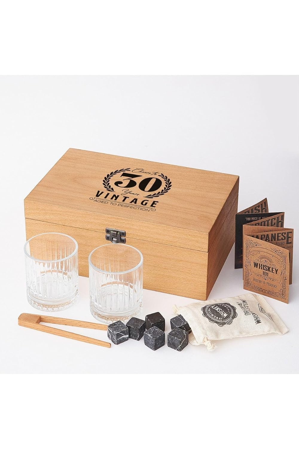 Hediyesepeti 30 Yaş Tasarımlı Ahşap Kutulu 2'Li Glasgow Viski Kadeh Seti + 6 Soğutucu Taş
