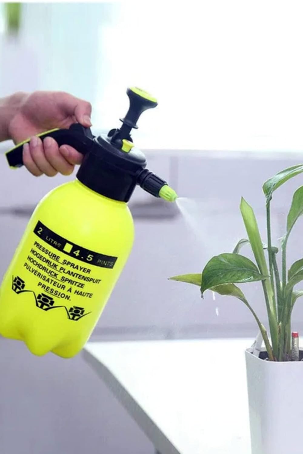 Mobee 2 Lt Basınçlı Oto Araç Yıkama Pompası El Değmeden Köpük Püskürtme 1410