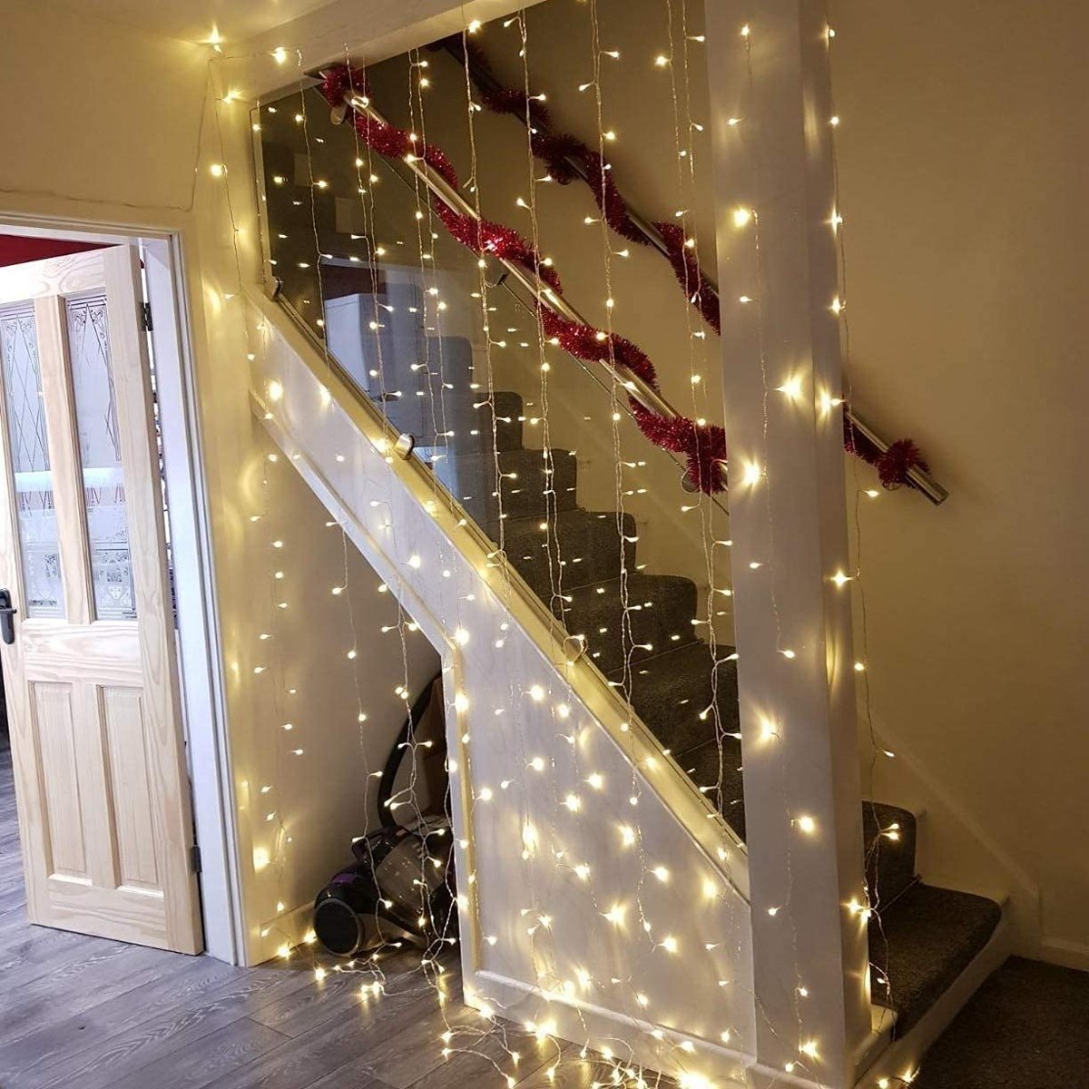 ROBEVE 3x3 Metre Peri Led Kumandalı Perde Asma Kancalı Peri Led Yılbaşı Led Gün Işığı Led Işık 8 Modlu Parti Işığı Dekoratif Işık Led Saçak Led Işık Perde Led Yılbaşı Dekorasyon