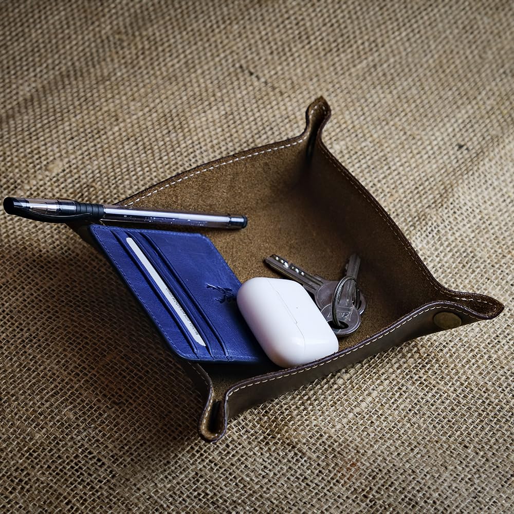 Modica Trevi - Hakiki Deri Organizer Tepsi – Katlanabilir Masa Düzenleyici (13,5 × 13,5 cm), Zar Tepsisi Ofis Aksesuarı & Hediye (Kahve)