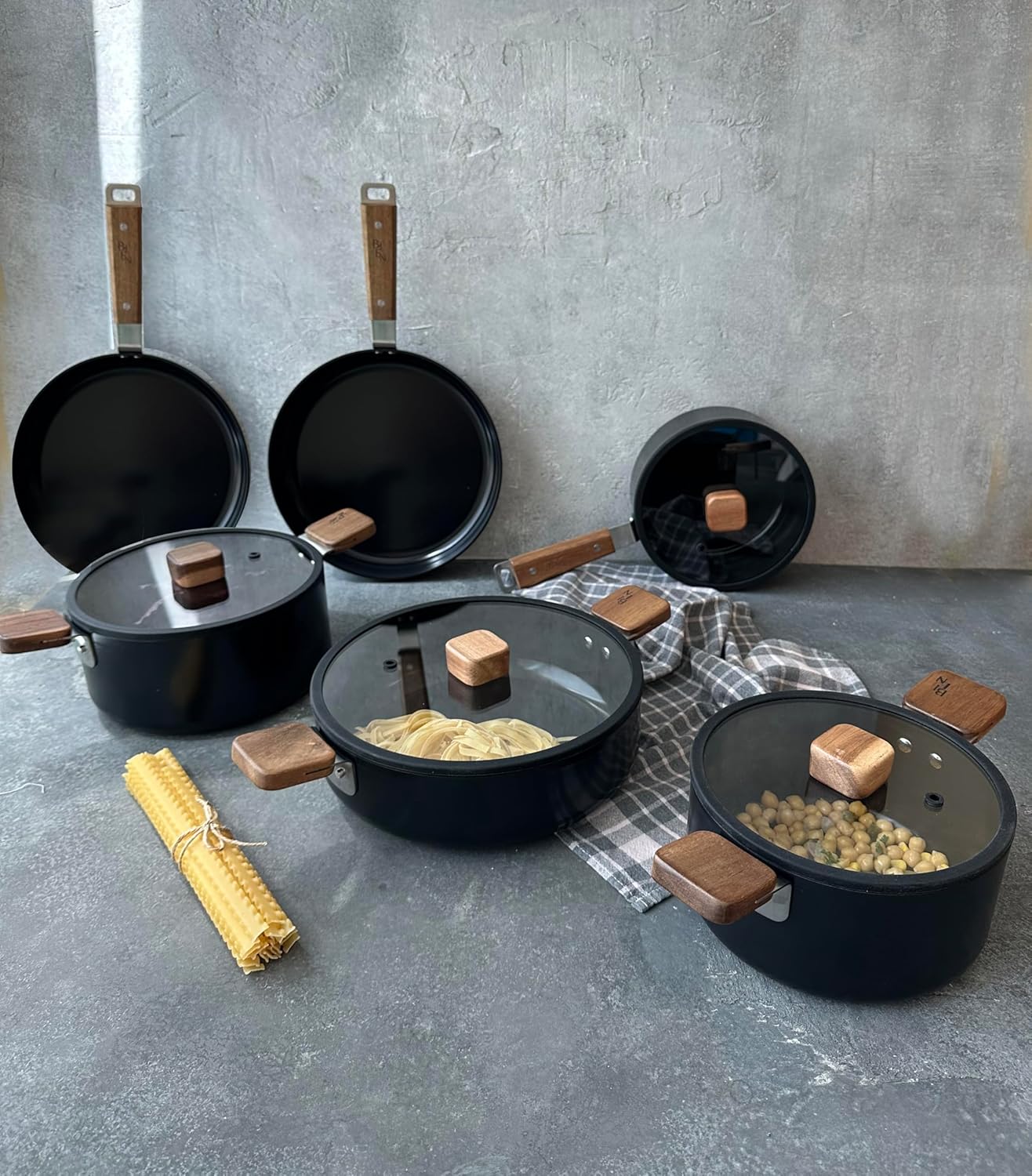 Neoflam Bien Black 10 Parça Indüksiyonlu Akasya Ağacı Sap ve Kulplu Tencere Tava Seti