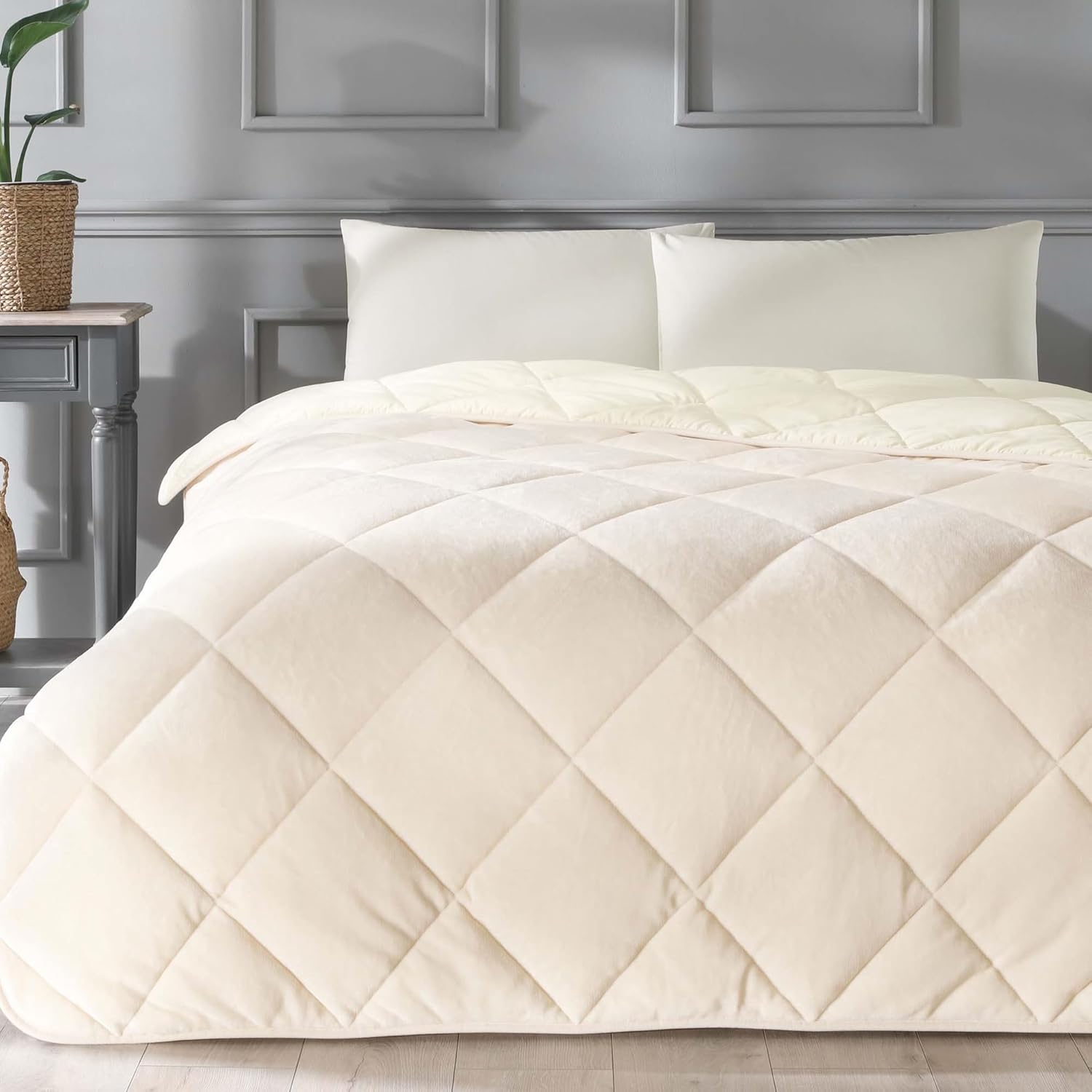 Taç Teddy Düz Çarşaf + yastık kılıfı:%100 Pamuk Yorgan+yastık iç dolgu:%100 polyester Uyku Seti, Bej