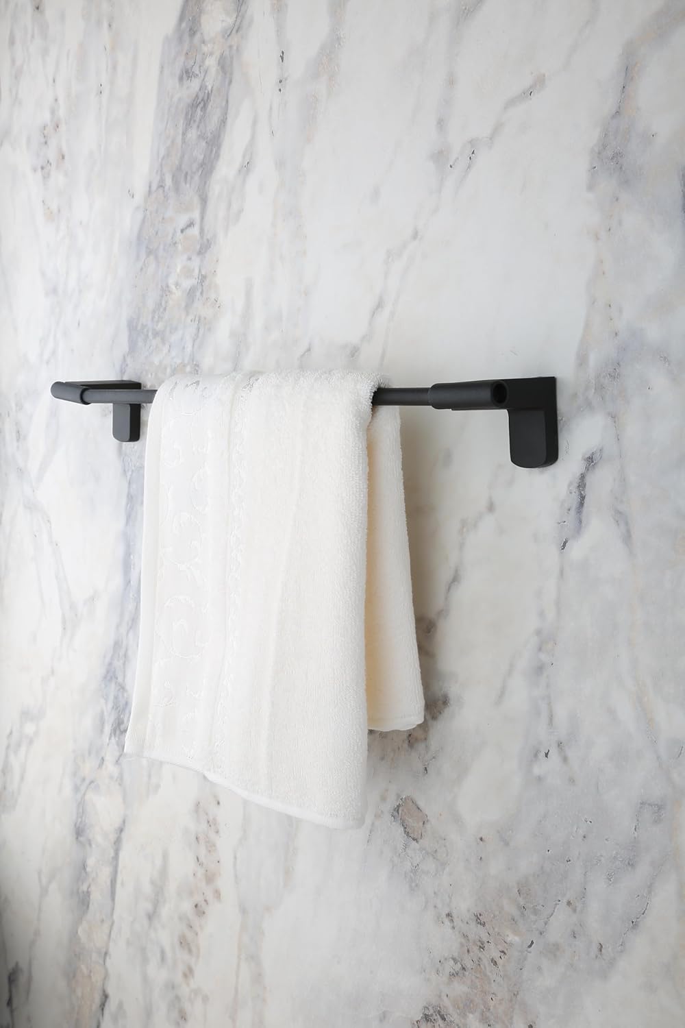 Alper Banyo F1 Model Paslanmaz Siyah Uzun Havluluk, Havlu Askısı 40 cm 5 Yıl Garanti