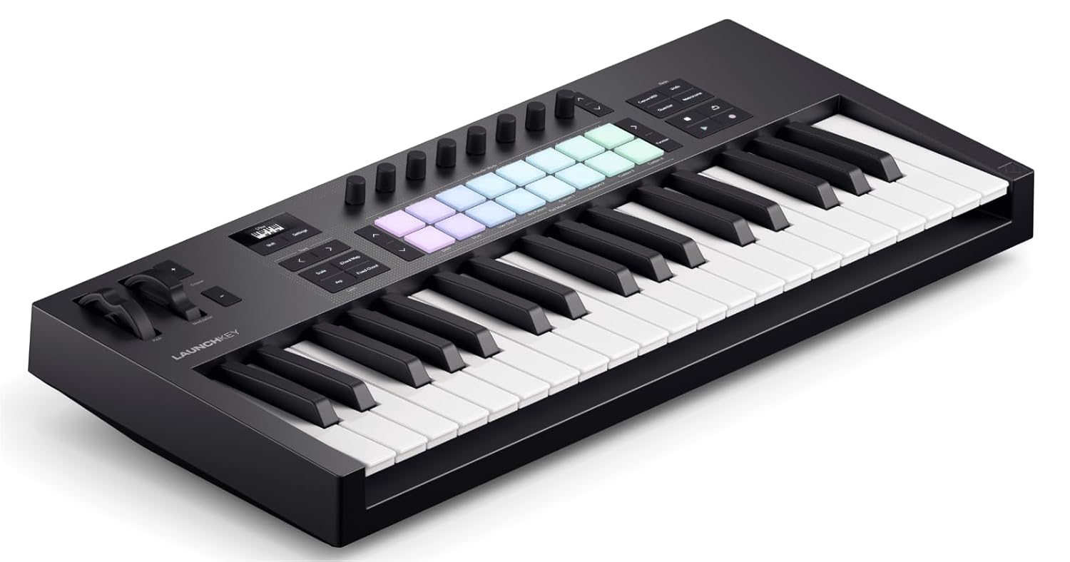 Novation Launchkey 37 [MK4] — Kompakt 37 Tuşlu, USB, MIDI Klavye Kontrolörü, DAW Entegrasyonu ile. Akor Modu, Ölçek Modu, 8 Davul Pedi ve Arpejjatör — Müzik Prodüksiyonu için Yazılım Paketi Dahil