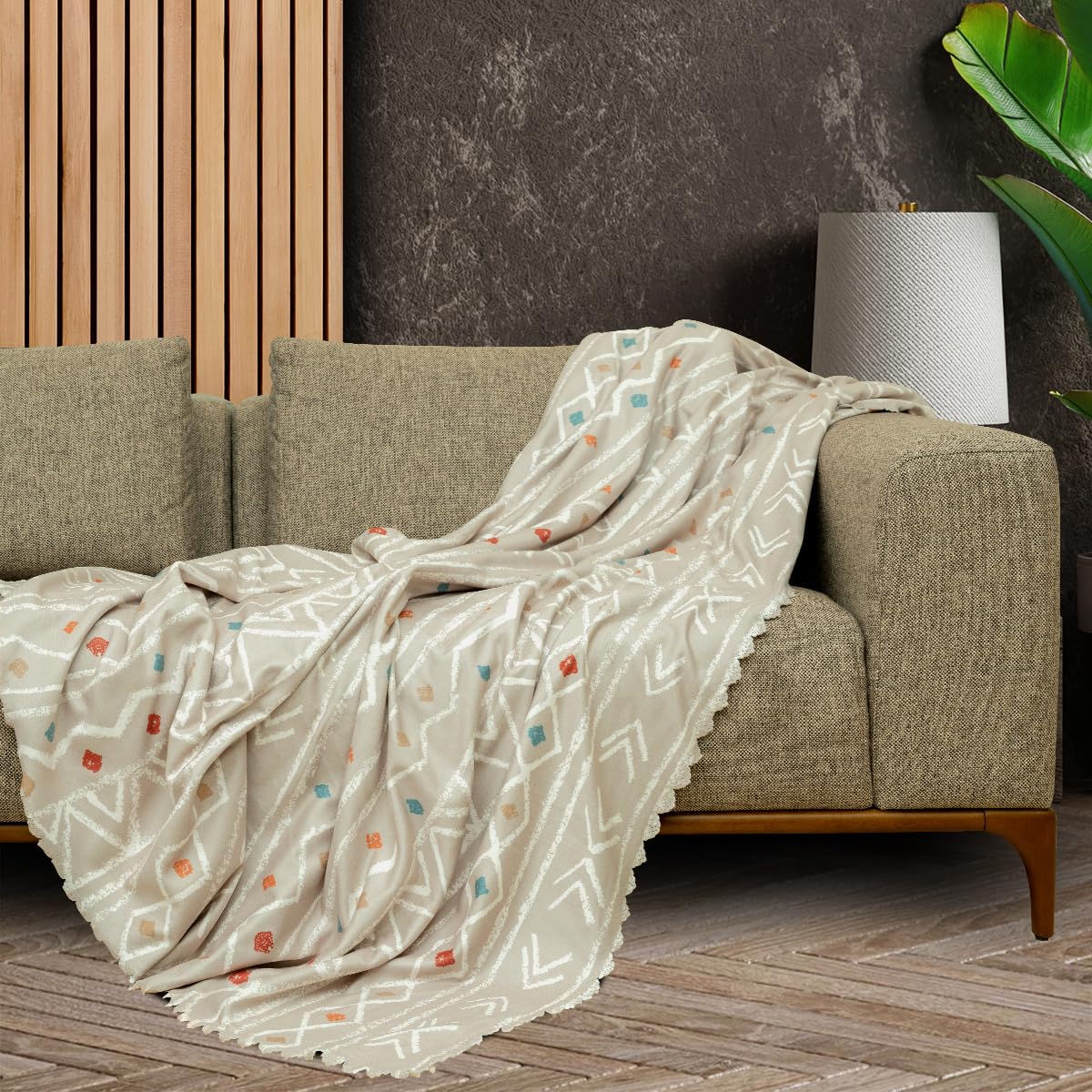 LATUDA CONCEPT SoftMicro Boho Etnik Desenli Mikrofiber Koltuk Örtüsü ve TV Battaniyesi, Koltuk Şalı, Kaymaz Bej 130x180 cm