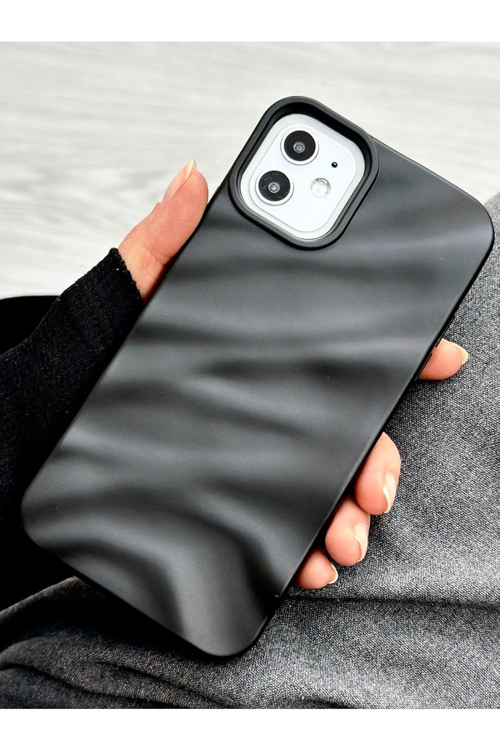 Go Aksesuar Iphone 11 ile Uyumlu 3d Wave Kabartma Mat Silikon Kılıf
