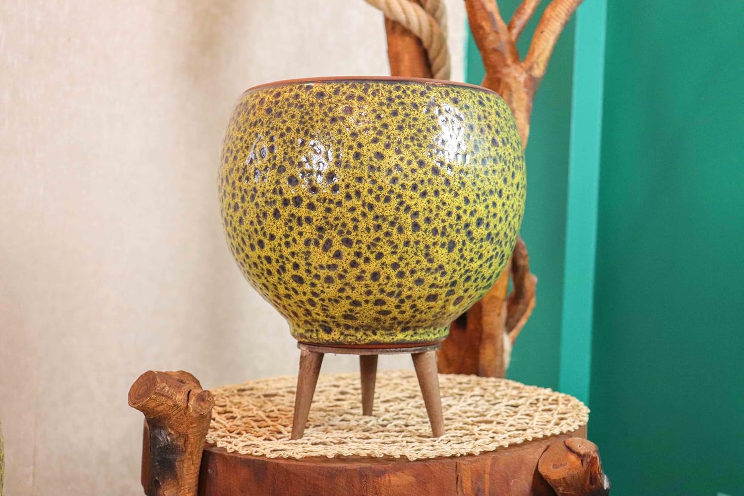 Bitki Tasarımı Ev Dekorasyon Hardal Sarısı Şekilli Artistik Çift Sırlı İç ve Dış Mekan Kullanımlı Ayaklı Toprak Terakota Saksı Saksılık Çiçeklik