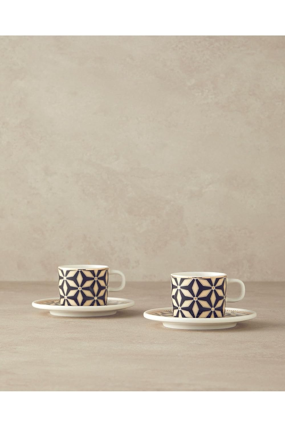 English Home Modern Sense Bone Porselen 4 Parça 2 Kişilik Kahve Fincan Takımı Siyah