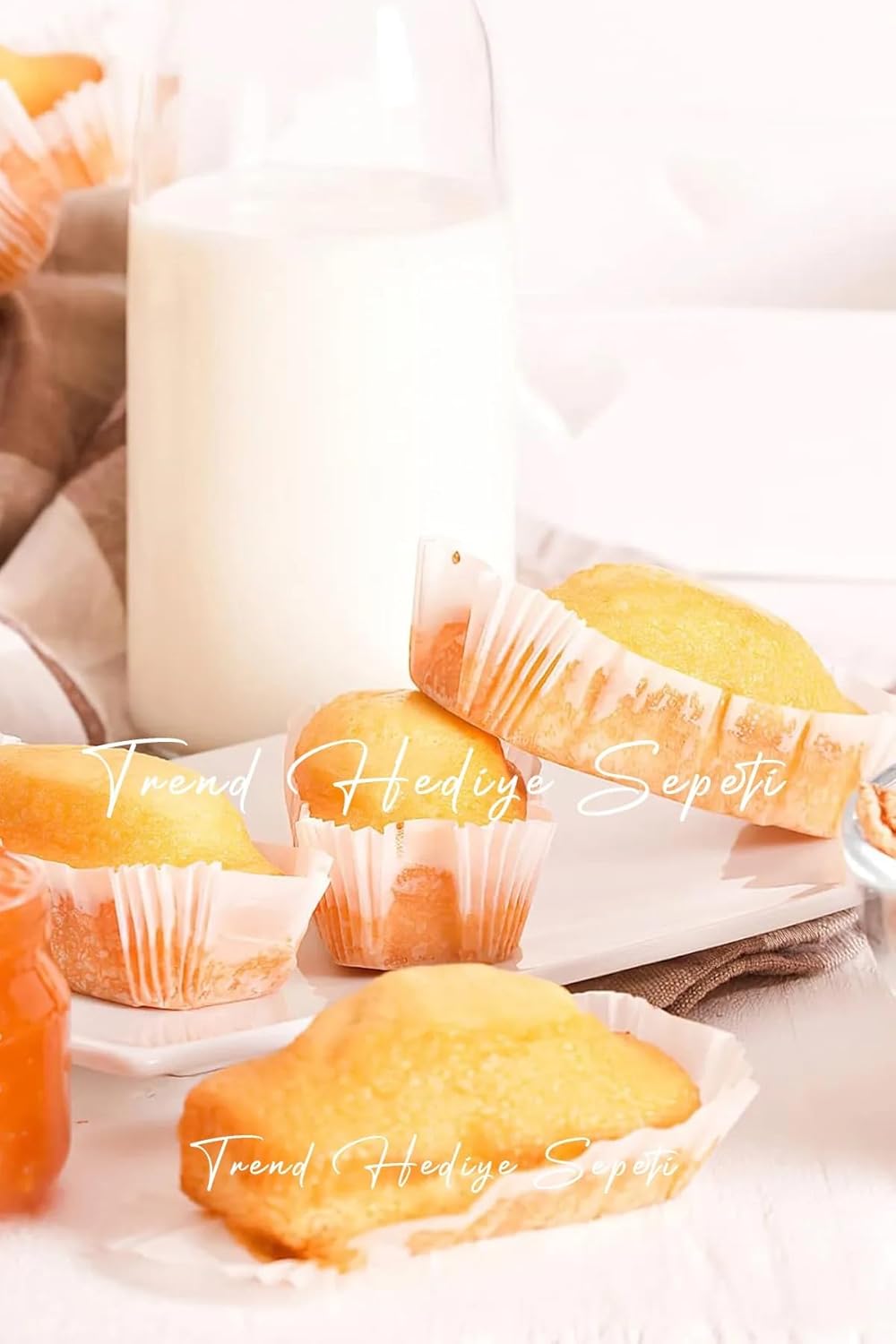 Trend Hediye Sepeti Takribi 200 Adet Büyük Boy Beyaz Ekler Kağıdı 8.5x4 Cm, Baklava Sunumluk, Muffin Kek Kalıbı