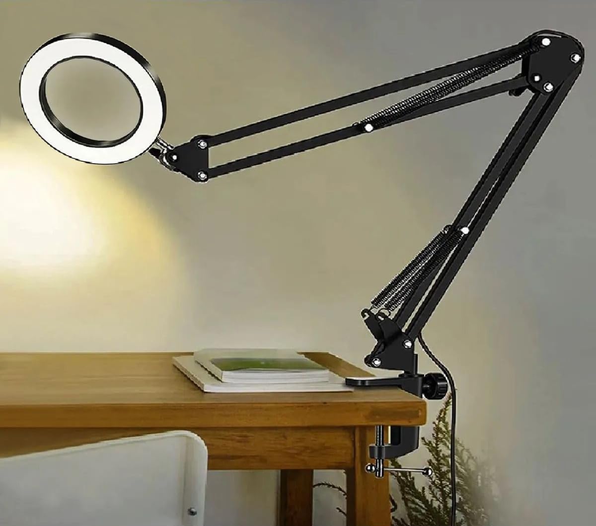 Coverzone Kıskaçlı 6 inch Youtuber LED Işıklı Halka Telefon Tutuculu Yüksekliği ve Açısı Ayarlanabilir 6 inch 16 cm Selfie Yayıncı Makyaj Işığı Masa Kenarına Monte Edilebilir NRT-10178 (NRT-10178)