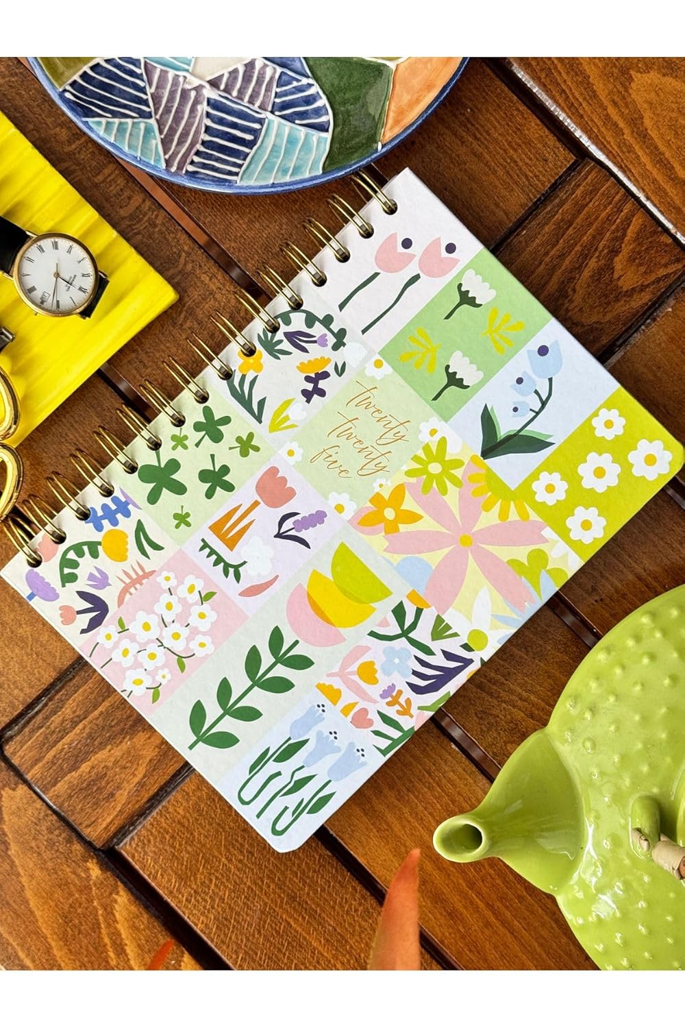 Victoria's Journals Spiralli Sert Kapak 2025 Haftalık Motivasyon Ajandası A5