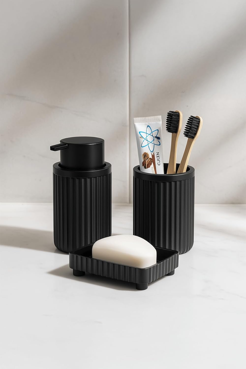 Lines Serisi Siyah Banyo Seti, 3 Parça Oval Akrilik Sabunluk Fırçalık ve Sıvı Sabunluk Takımı - 3319