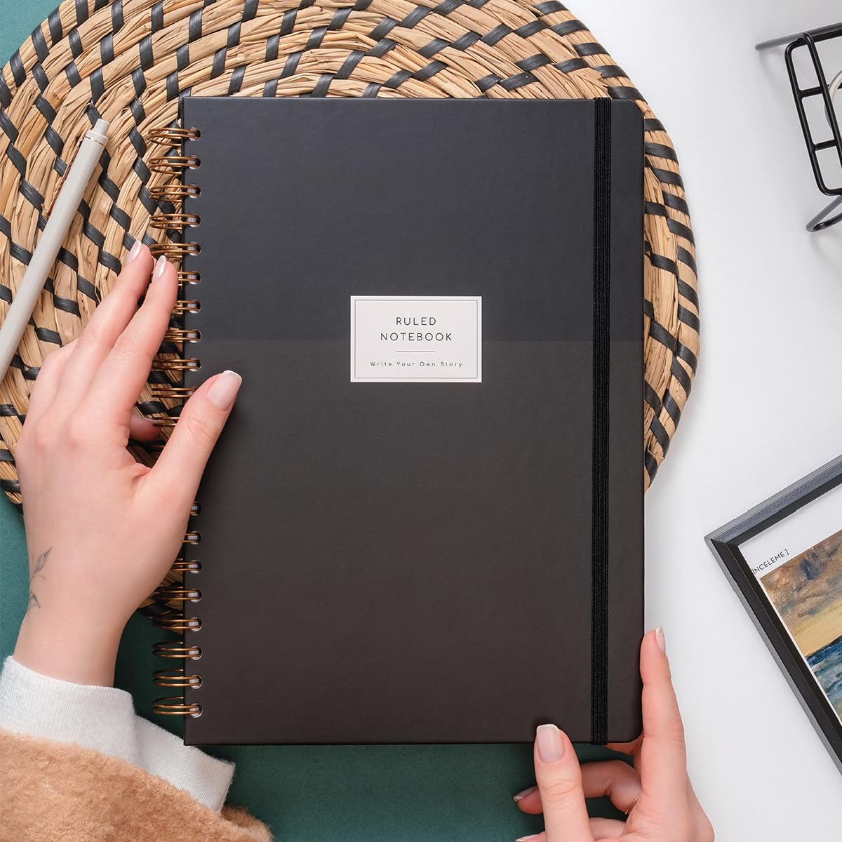 PAPERORA 20x28 Spiralli Sert Kapak Lastikli Çizgili Not Defteri Siyah