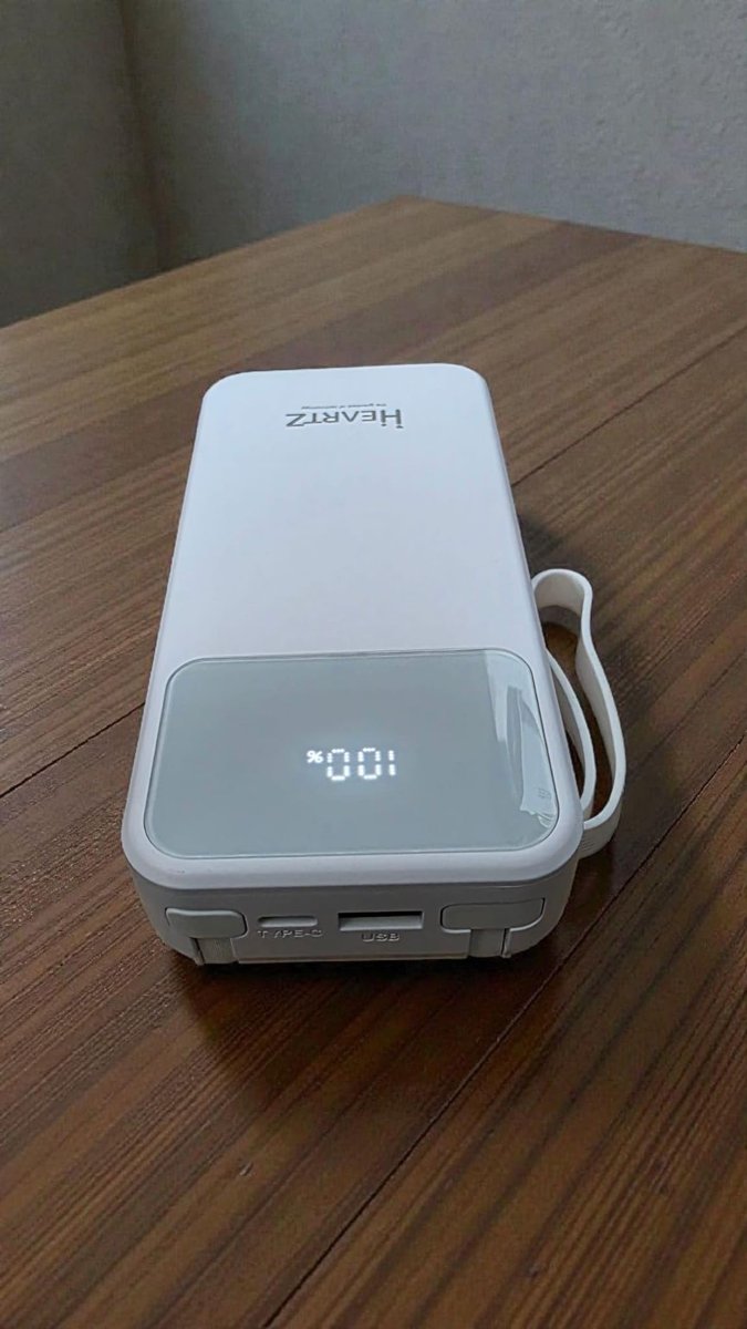 HEARTZ H9 20000 mah power bank PD 20W ve USB 22.5W FAST HIZLI ŞARJ DAHİLİ TYPE C VE LİGHTNİNG KABLOLU DÜNYA STANDARTLARINA UYGUN POLYMER BATARYA BİREBİR AMPER LCD GÖSTERGELİ POWERBANK