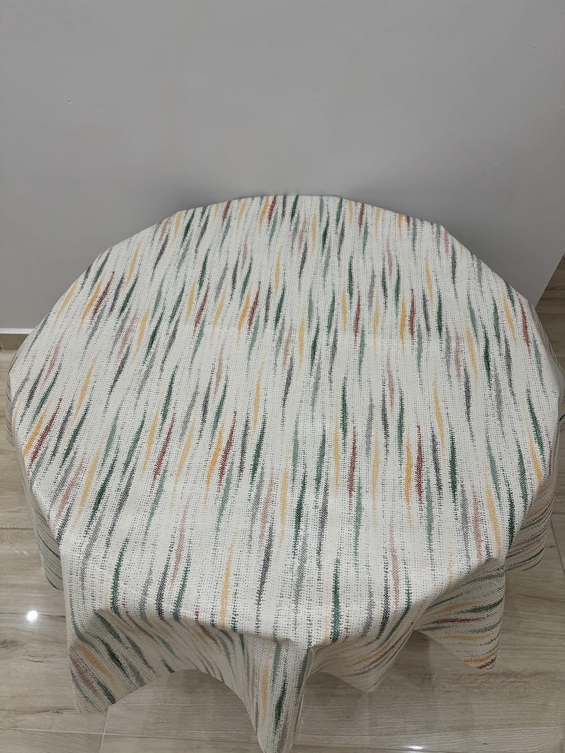 yuvarlak masa örtüsü 140 cm çapında