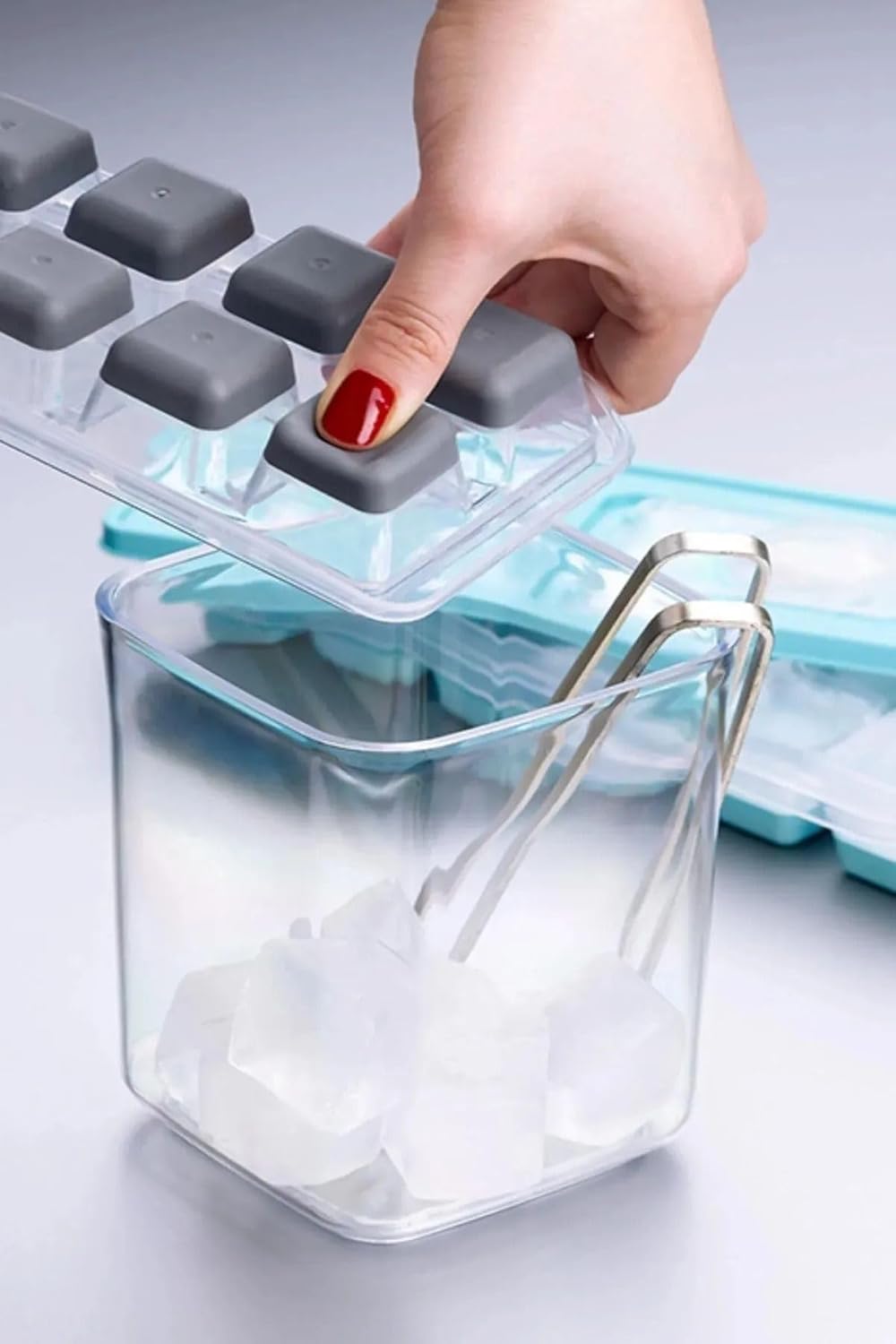 ARVALE 1 Adet Pratik 12 Bölmeli Bas Parmak Silikon Buz Kalıbı |kapaklı Silikon Yapışmaz Bas Parmak Buzluk