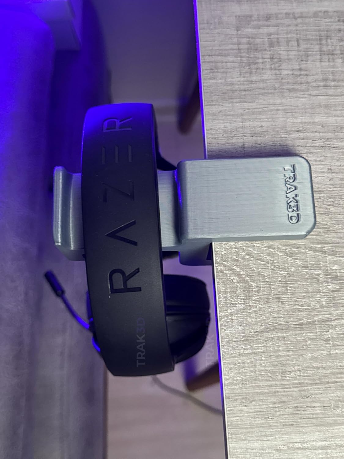 TRAK3D Premium Asılabilir Kulaklık Standı – En Sağlam V4 Modeli, Kaydırmaz Keçeli, Ergonomik Masaüstü Askı, Steel Gray Edition (Montaj Videosunu İzlemeden Kullanmayın)