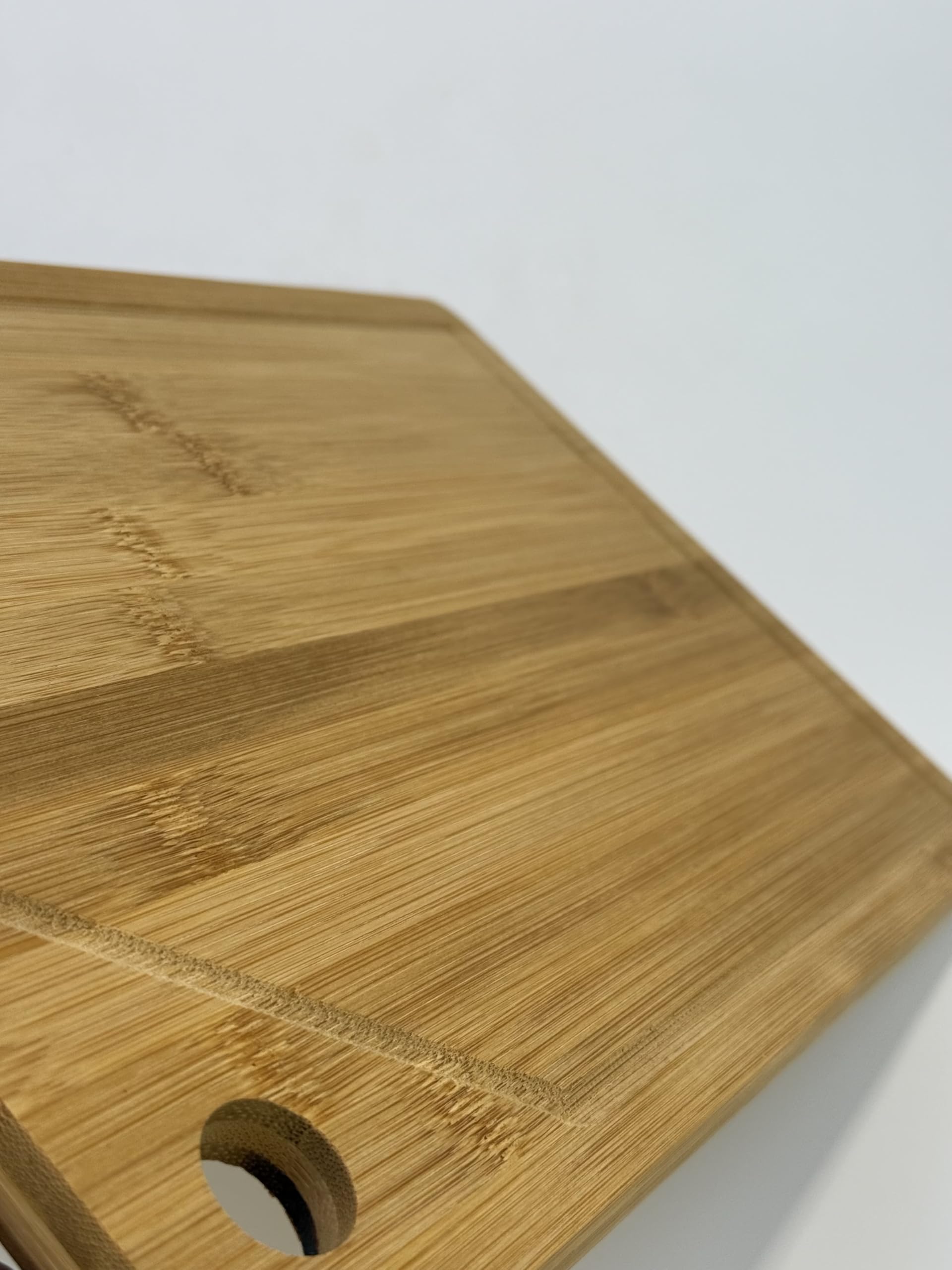Orret Home Premium Bambu Doğrama ve Kesme Tahtası – Antibakteriyel, Dayanıklı ve Çevre Dostu Mutfak Panosu (32x21 Cm) Mum Hediyeli