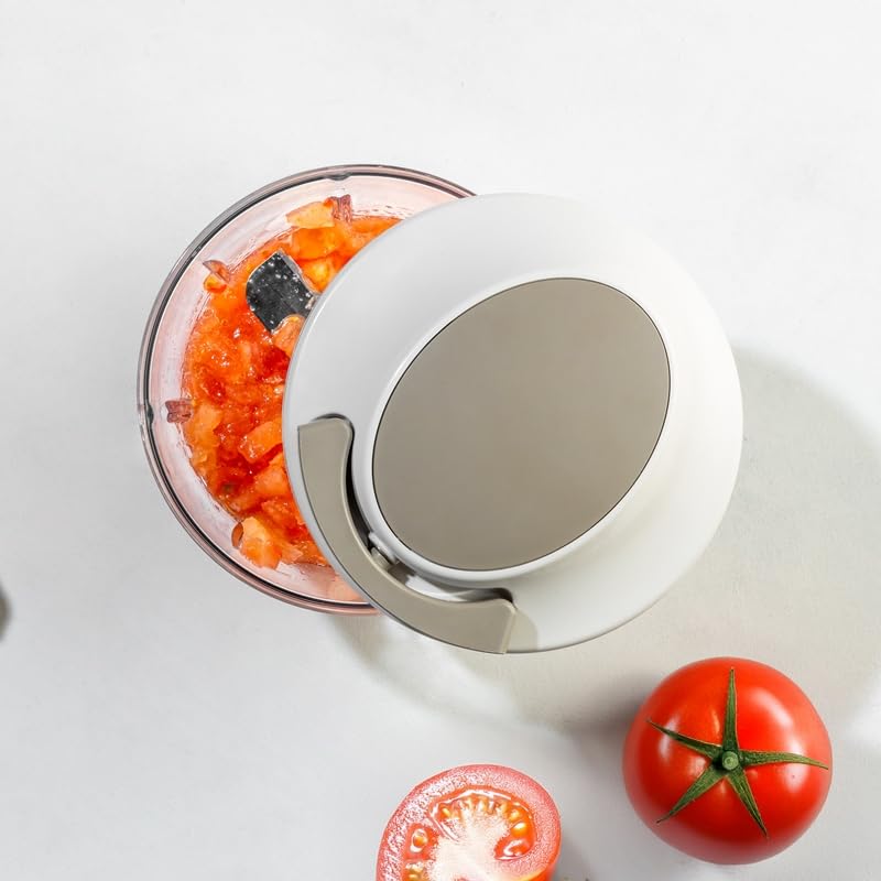 Orret Home 700 ml 3 Bıçaklı İpli Rondo – Çekmeli Doğrayıcı, Hızlı ve Pratik Sebze Doğrama, Paslanmaz Çelik Bıçaklı, Ergonomik ve Kolay Kullanım PP Plastik