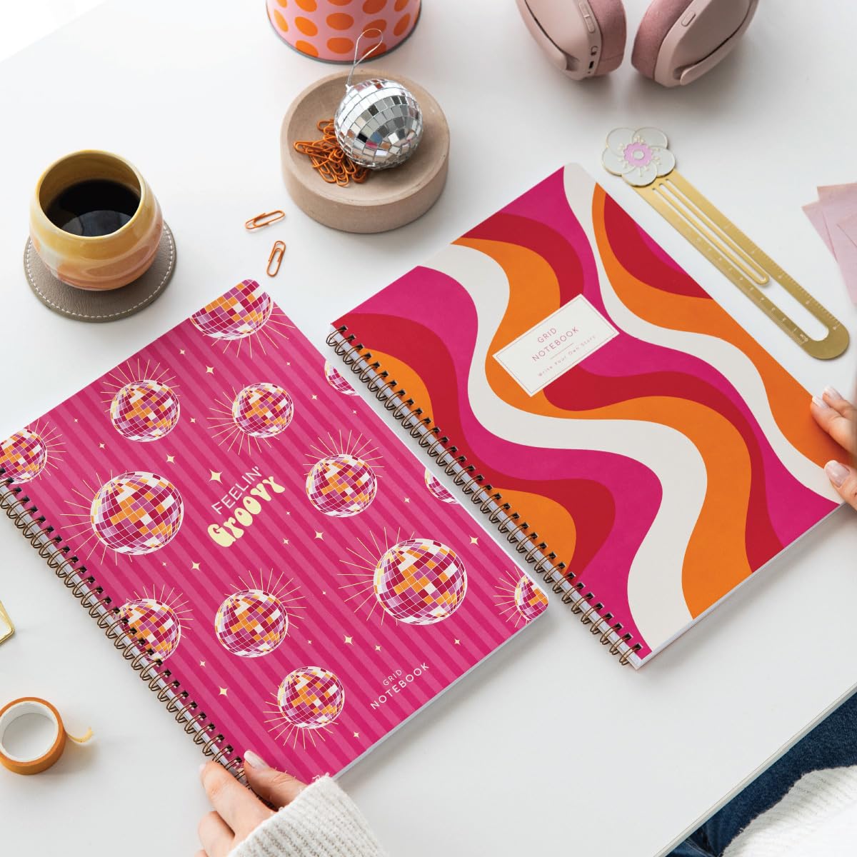 A4 Spiralli Karton Kapak 2’li Set Kareli Okul Defteri 80 yaprak, Ders Programlı Retro Disko