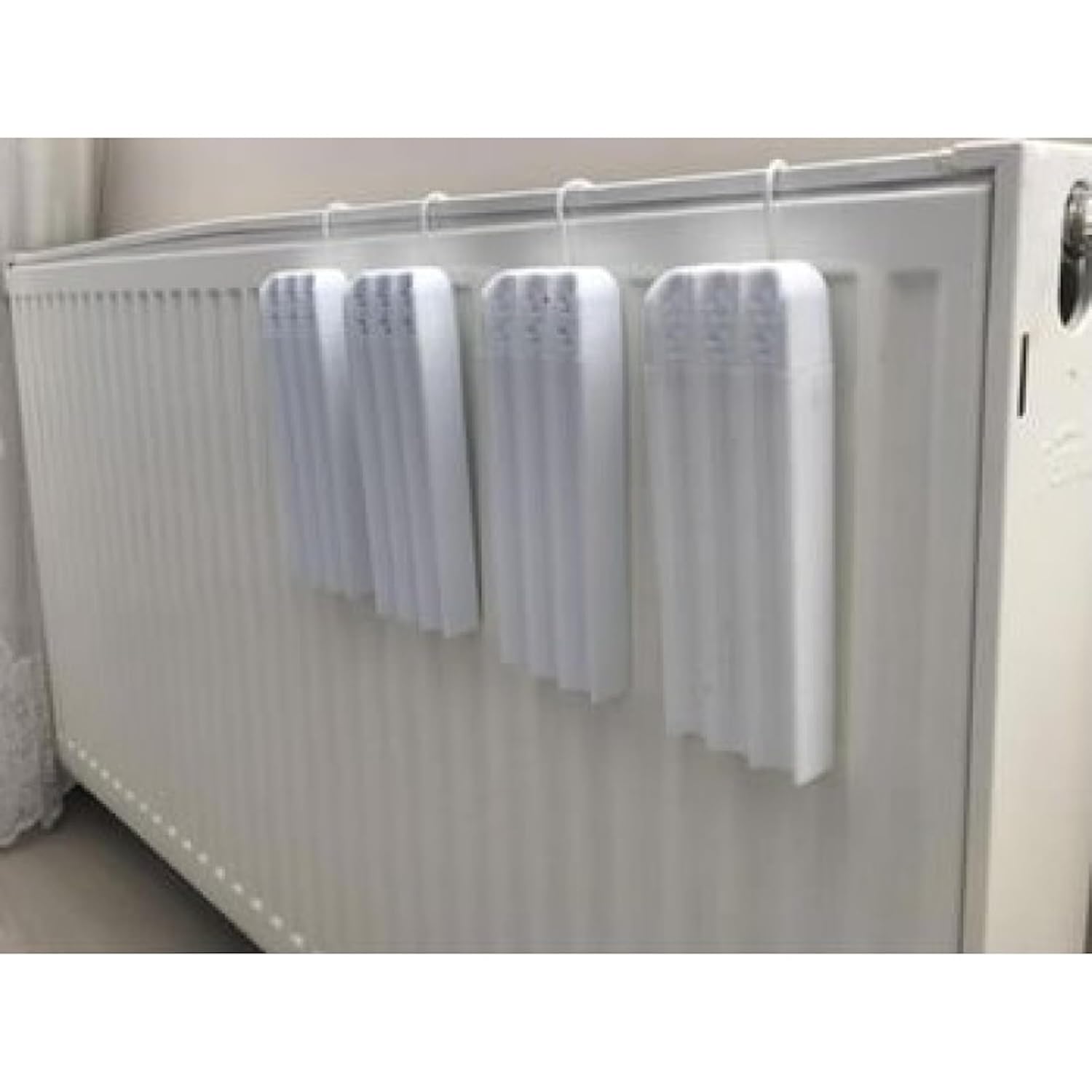 FIGIZA Kalorifer Üstü Su Buharlaştırıcı – Petek Üzeri Hava Nemlendirici, Montaj Gerektirmez, Plastik Su Hazneli Aparat (1 adet)