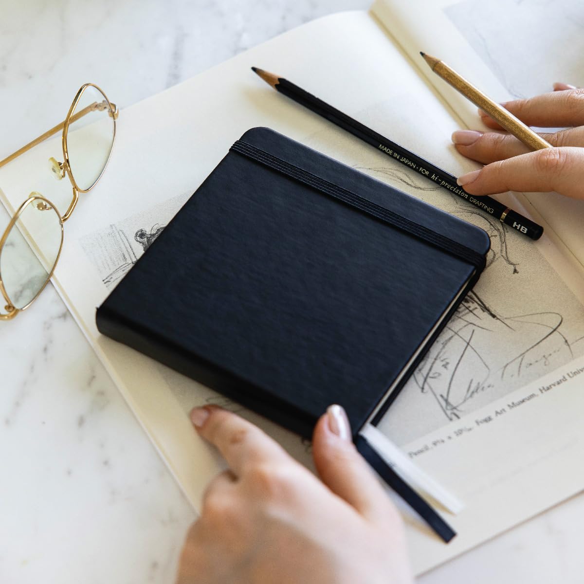 12x12 cm Sert Kapak 80 Yaprak 140 gr. Eskiz Defteri - Sketch Book - Siyah