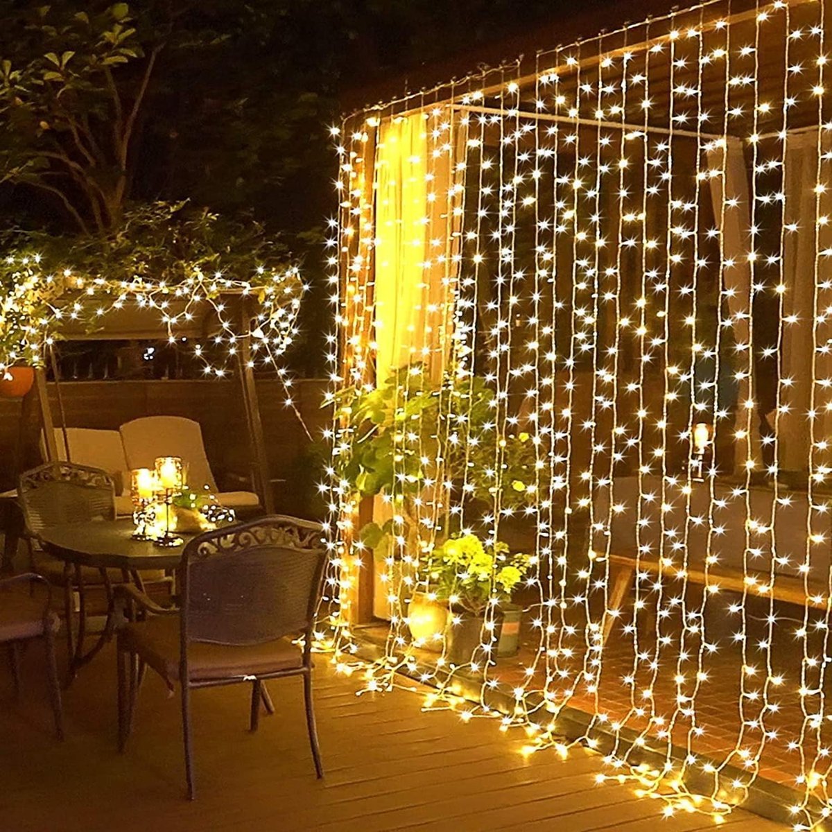 Senon Perde LED Işık 8 Fonksiyonlu Sarı Işıklı Dekoratif Aydınlatma Balkon Veranda Dekorasyonu Fişli Eklenerek Uzatılabilir (3x2 Metre)