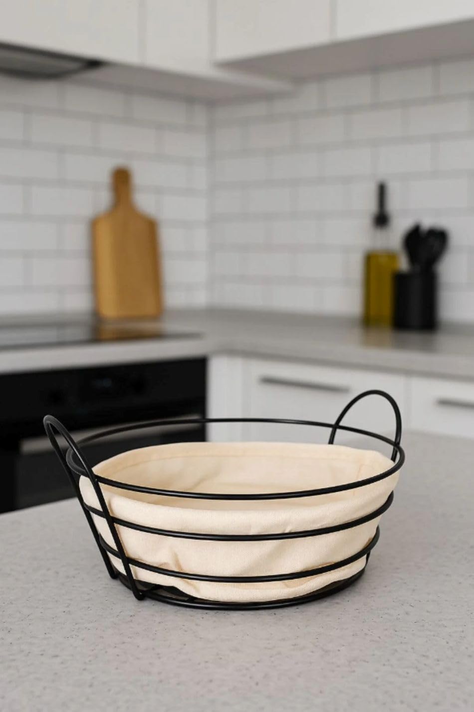 Orret Home 23 cm Siyah Metal Ekmek Sepeti Astarlı Yuvarlak Ekmeklik ve Meyvelik – Yıkanabilir Bez Astar, Şık ve Dekoratif Sunum Sepeti, Mutfak Tezgahı için Modern Tasarım