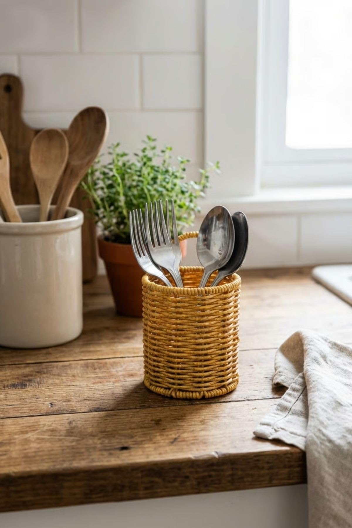 BUFFER Yuvarlak Hasır Dokulu Plastik Rattan Kaşıklık ve Çatallık, Askılı Çok Amaçlı Mutfak Organizeri, 10x14 cm