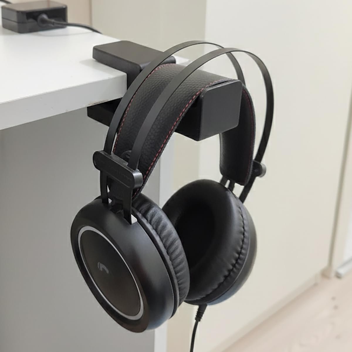 Premium Siyah Asılabilir Masa Kenarı Kulaklık Standı, Ergonomik ve Sağlam