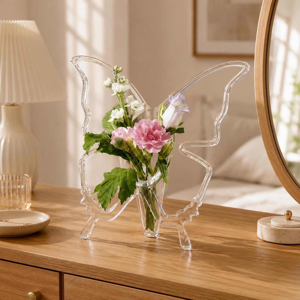 Orret Home Mini Kelebek Vazo Şeffaf Plastik Akrilik Vazo, 20x19 cm Dekoratif Çiçeklik, Masa Üstü Salon Yatak Odası Ofis Süs Vazosu, Modern Kelebek Tasarımlı Şeffaf Çiçek Vazoluğu