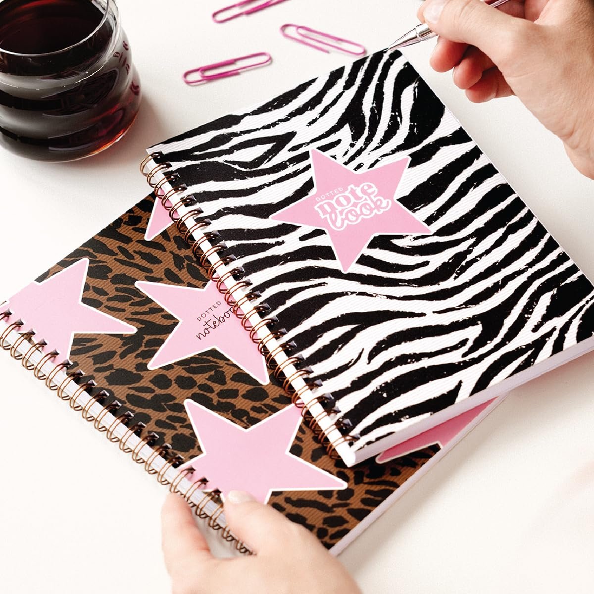 A5 Spiralli Karton Kapak 2’li Set Noktalı Okul Defteri 80 yaprak, Ders Programlı Leopar Zebra Yıldız