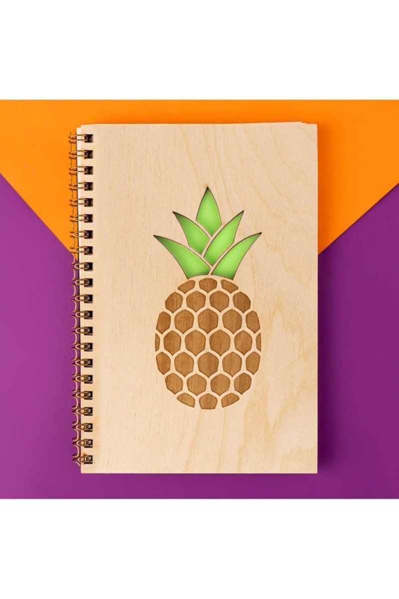 Hediyesepeti Ananas Tasarımlı Ahşap Kapaklı Defter 18 Cm X 12 Cm 48 Yaprak Not Defteri
