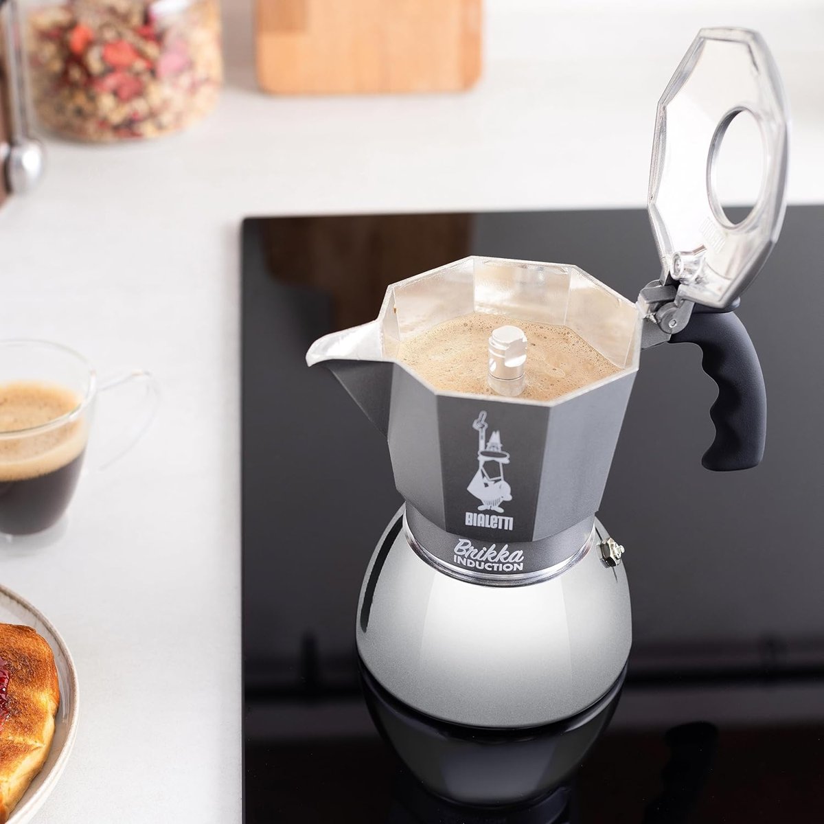 Bialetti - Brikka İndüksiyon: 4 Cups Ocak Üstü Bol Köpüklü Espresso Pişirici - 170ml - Alt Hazne: Dış Paslanmaz Çelik İç Alüminyum - Patentli Güvenlik Valfi - İndüksiyon Ocak Türleri İçin Uygundur